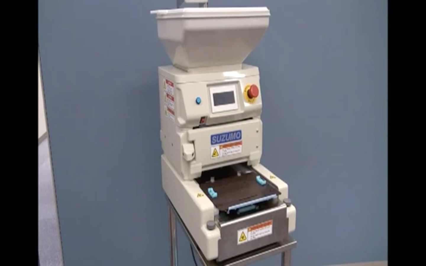 Suzumo SVR-NXA-CE - Maki Robot